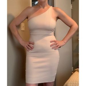 Lulus Bodycon one shoulder dress in Nude size L